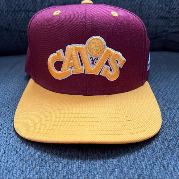 NBA Other - Cleveland Cavaliers Adidas Snap Back NBA Classic Cavs Hat